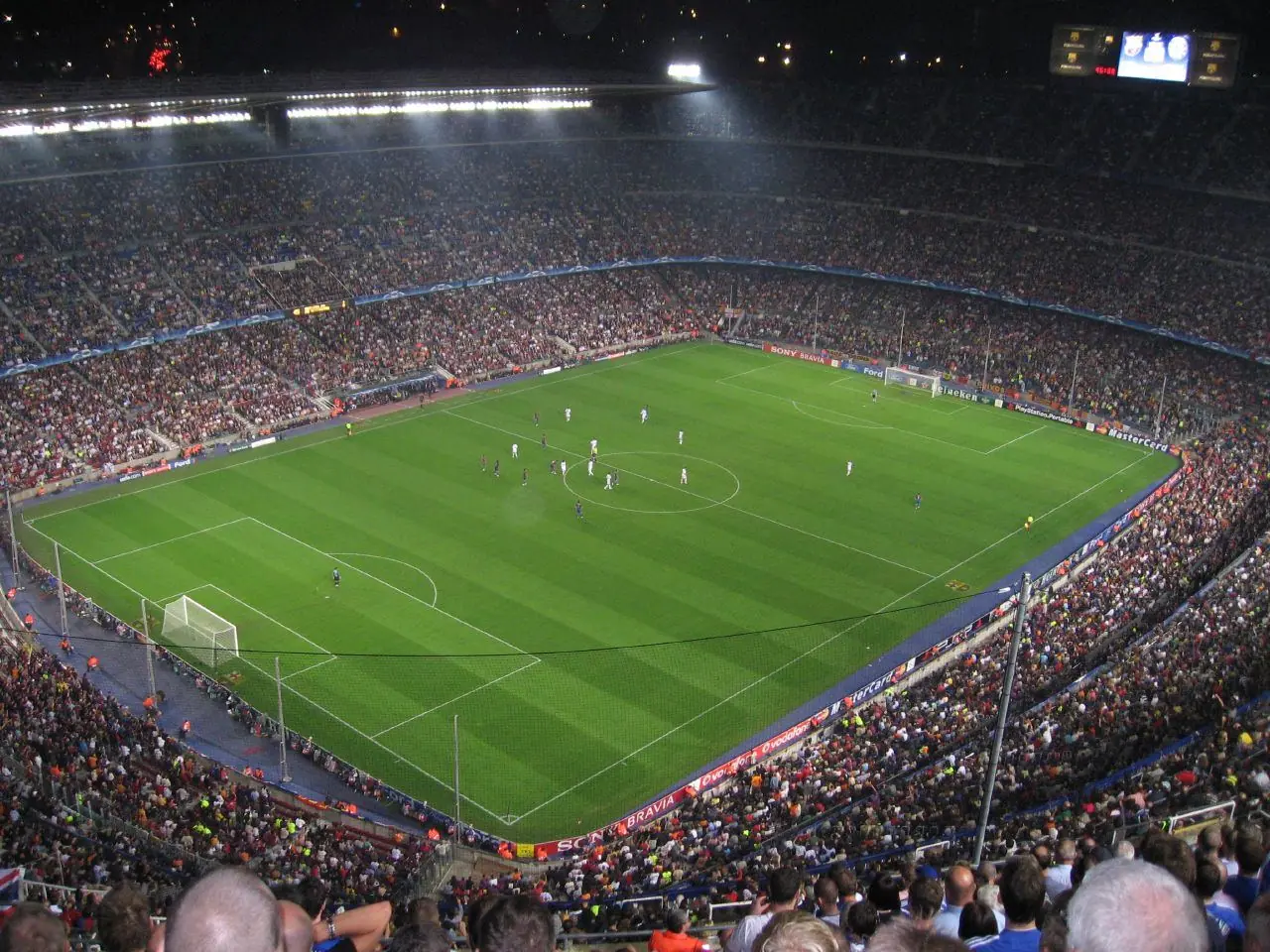Camp Nou at night during FC Barcelona v Chelsea, 31 Oct 2006