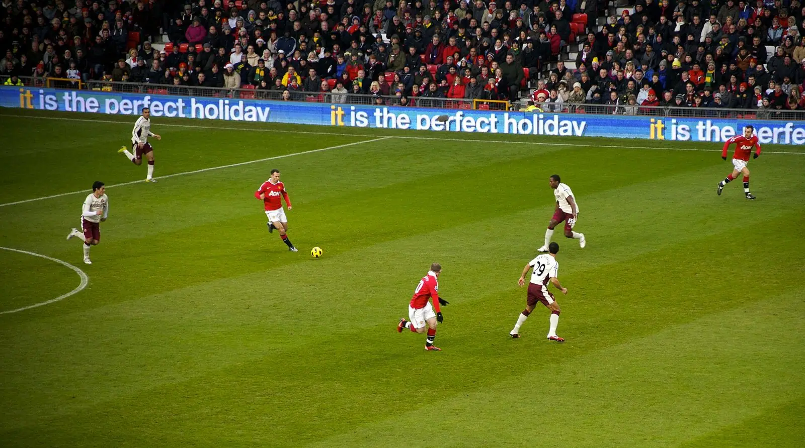 Giggs, Rooney and Berbatov attack against Sunderland at Old Trafford, Boxing Day 2010